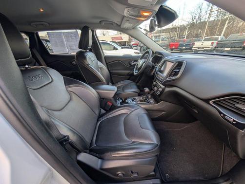 2023 Jeep Cherokee Altitude