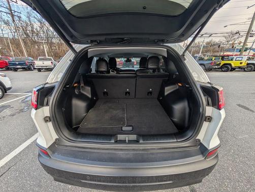 2023 Jeep Cherokee Altitude