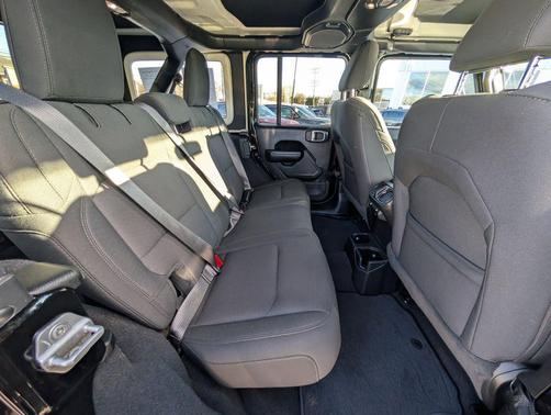 2021 Jeep Wrangler Unlimited Sport Altitude