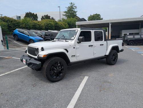 2025 Jeep Gladiator Nighthawk