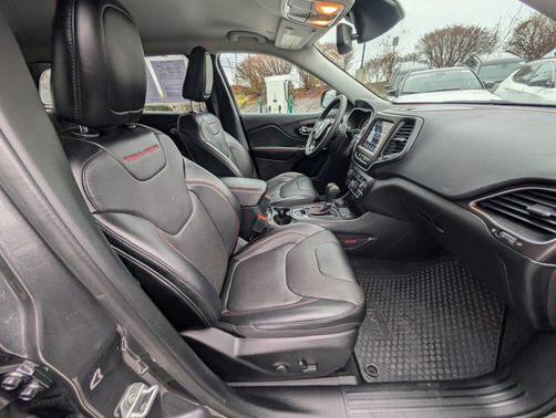 2022 Jeep Cherokee Trailhawk