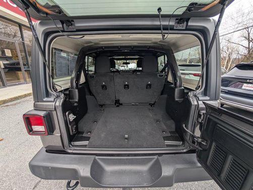 2022 Jeep Wrangler Unlimited Sport