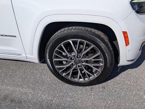 2022 Jeep Grand Cherokee L Summit Reserve