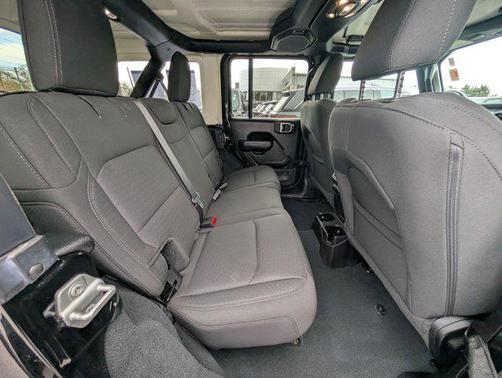 2022 Jeep Wrangler Willys