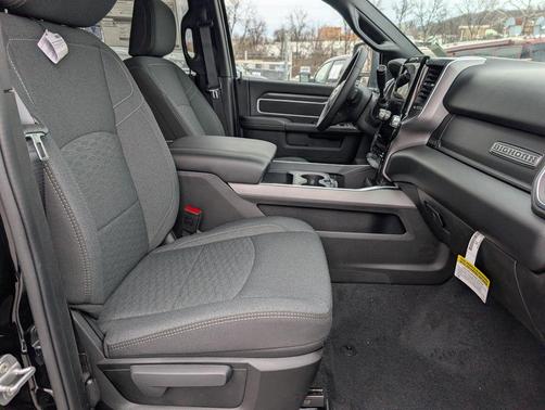 2026 RAM 2500 Big Horn Crew Cab 4x4 6'4' Box