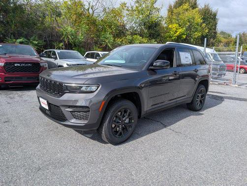 2025 Jeep Grand Cherokee Altitude
