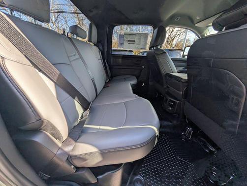 2026 RAM 3500 Tradesman Crew Cab 4x4 8' Box