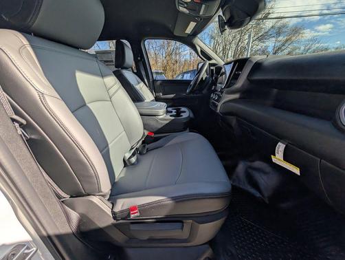 2026 RAM 3500 Tradesman Crew Cab 4x4 8' Box