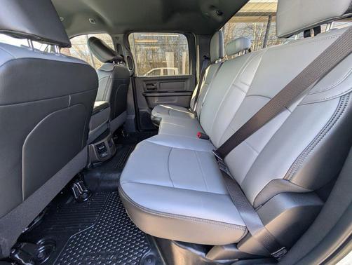 2026 RAM 3500 Tradesman Crew Cab 4x4 8' Box