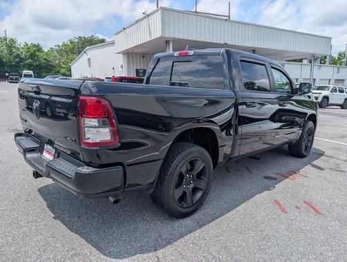 Diamond Black Crystal Pearlcoat 2023 RAM 1500 Big Horn/Lone Star
