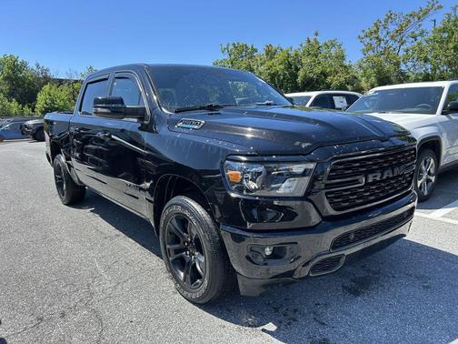 Diamond Black Crystal Pearlcoat 2023 RAM 1500 Big Horn/Lone Star