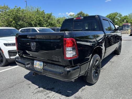 Diamond Black Crystal Pearlcoat 2023 RAM 1500 Big Horn/Lone Star