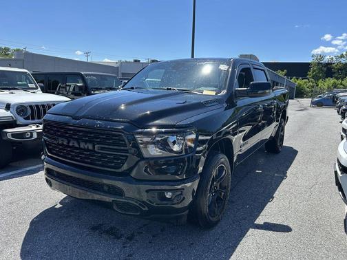 Diamond Black Crystal Pearlcoat 2023 RAM 1500 Big Horn/Lone Star