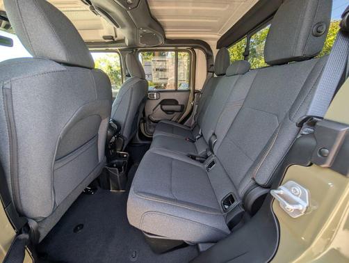 2025 Jeep Gladiator Sport S