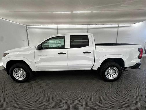 2025 Chevrolet Colorado WT