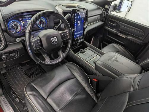 2019 RAM 2500 Limited Crew Cab 4x4 6'4' Box