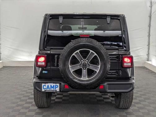 2023 Jeep Wrangler 4-Door Sahara