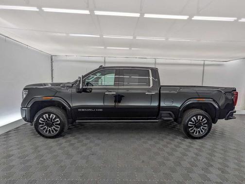 Onyx Black 2025 GMC Sierra 3500 Denali
