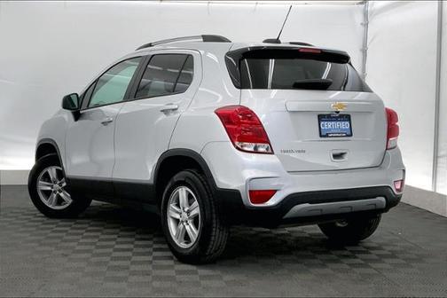 Silver Ice Metallic 2021 Chevrolet Trax LT