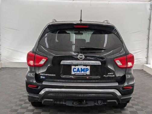 2017 Nissan Pathfinder Platinum