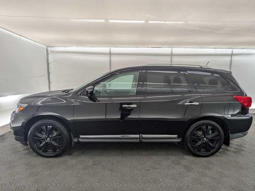 2017 Nissan Pathfinder Platinum