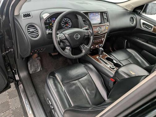 2017 Nissan Pathfinder Platinum