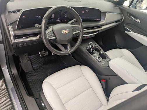 Mineral Grey Metallic 2024 Cadillac XT4 Sport
