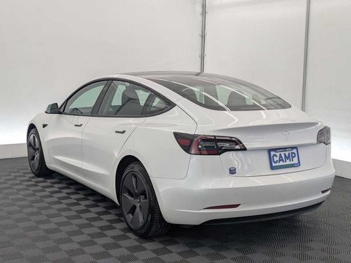 Pearl White Multi-Coat 2023 Tesla Model 3 Standard Range