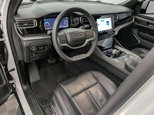 2022 Jeep Wagoneer Series II Carbide 4x4