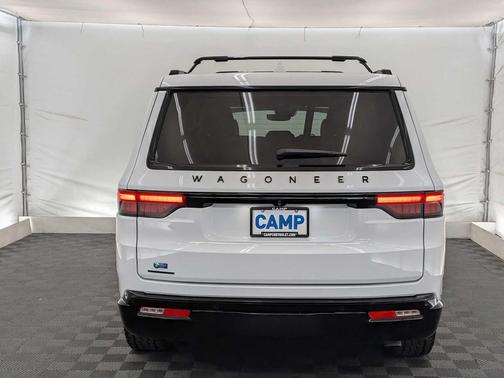 2022 Jeep Wagoneer Series II Carbide 4x4