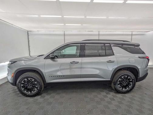 Sterling Gray Metallic 2026 Chevrolet Traverse AWD Z71