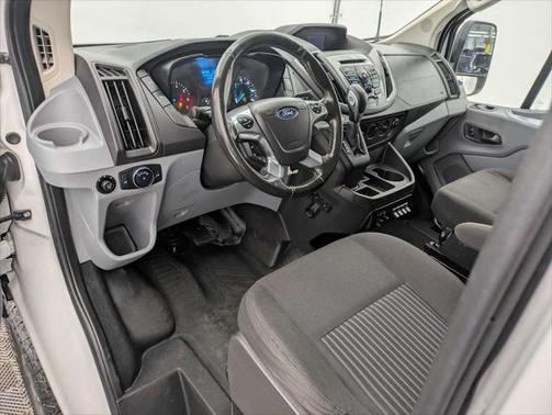 2017 Ford Transit-150 XLT