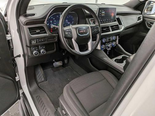 2023 GMC Yukon SLE