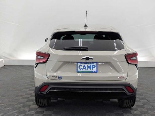 White Sands 2026 Chevrolet Trax FWD 1RS