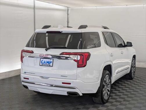 2022 GMC Acadia Denali