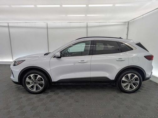 Space Silver Metallic 2025 Ford Escape Platinum