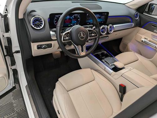 2022 Mercedes-Benz EQB 300 4MATIC