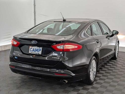 2016 Ford Fusion Hybrid SE