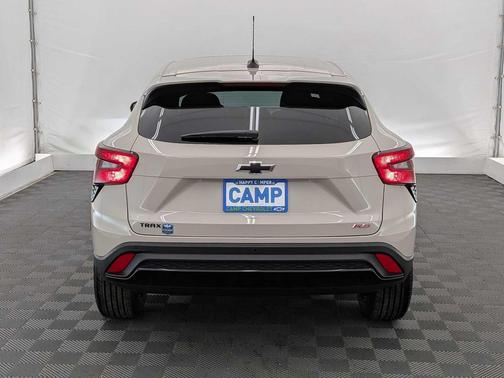 White Sands 2026 Chevrolet Trax FWD 1RS