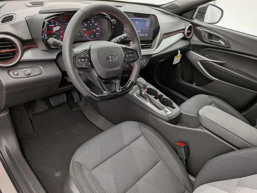White Sands 2026 Chevrolet Trax FWD 1RS