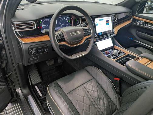 2024 Jeep Grand Wagoneer Series III