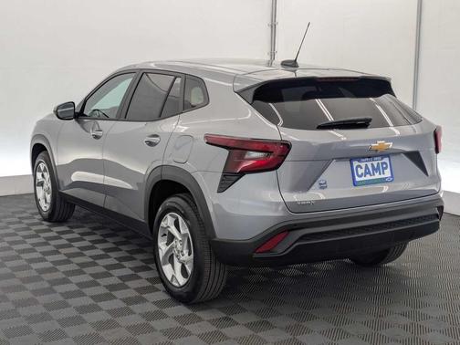 Sterling Gray Metallic 2026 Chevrolet Trax LS