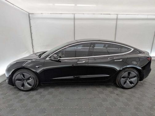 Black 2019 Tesla Model 3 Standard Range