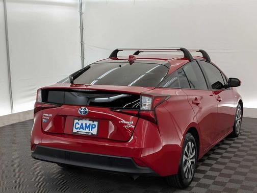2021 Toyota Prius XLE