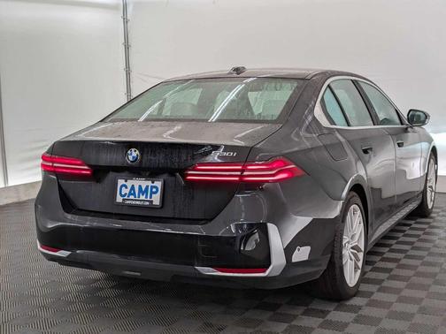 2024 BMW 530 530i