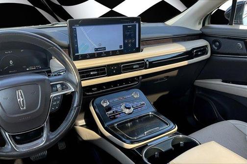 2021 Lincoln Nautilus Reserve