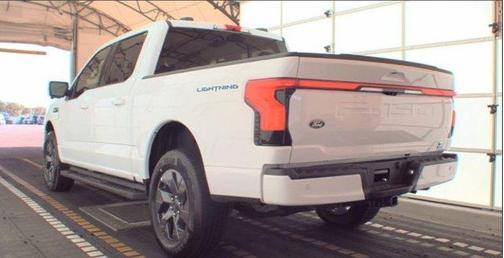 2025 Ford F-150 Lightning LARIAT
