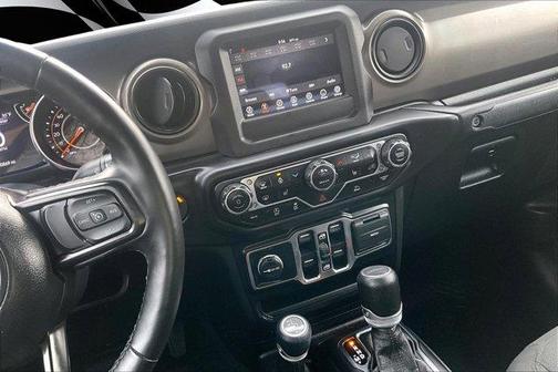 2022 Jeep Gladiator Sport