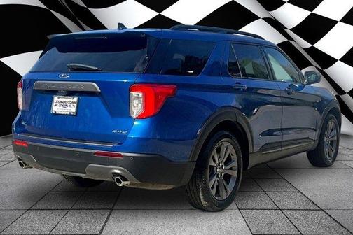 Atlas Blue Metallic 2021 Ford Explorer XLT