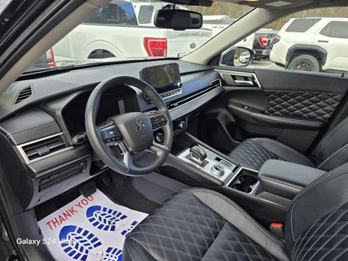 2023 Mitsubishi Outlander SEL